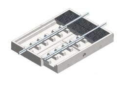 Skizze einer Gleis-Tragwanne im Typ GW 500 mit Gitterrostabdeckung, gefertigt aus fl&uuml;ssigkeitsundurchl&auml;ssigen Stahlbeton.